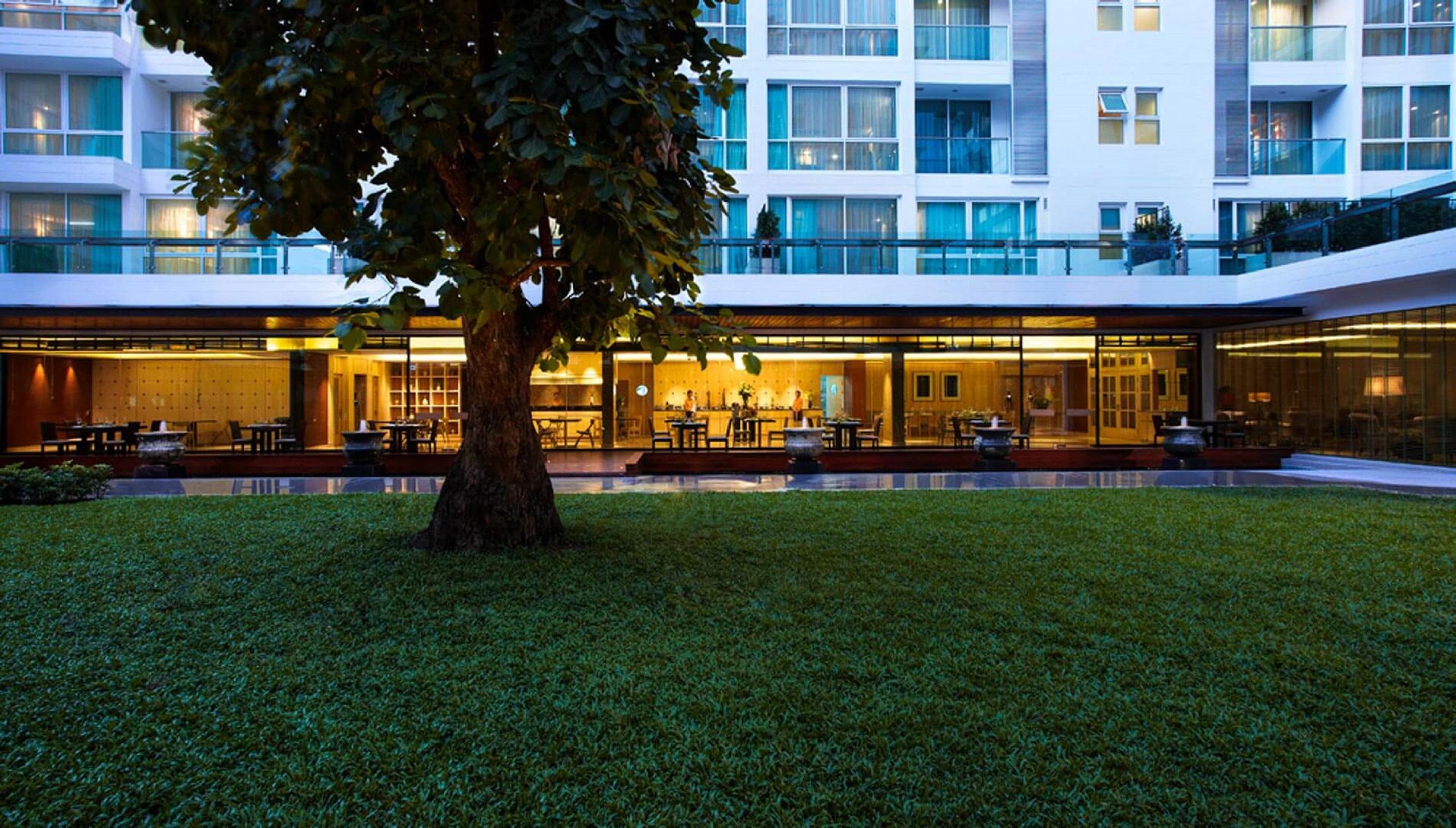 Shama Petchburi 47 Bangkok Hotel Exterior photo